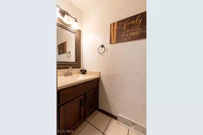 5161 Johnnycake Ridge NE, Canton, OH 44705 - Photo 35