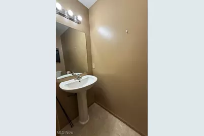 244 5th Street NE, Barberton, OH 44203 - Photo 15