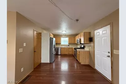 244 5th Street NE, Barberton, OH 44203 - Photo 9