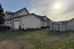 244 5th St NE, Barberton, OH 44203 - Photo 3