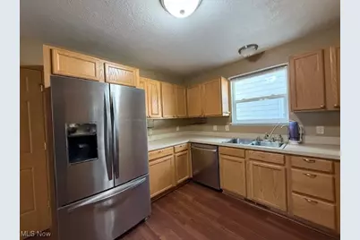 244 5th Street NE, Barberton, OH 44203 - Photo 5