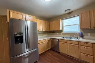 244 5th St NE, Barberton, OH 44203 - Photo 5