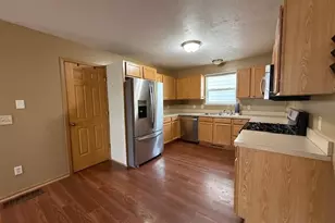 244 5th St NE, Barberton, OH 44203 - Photo 7