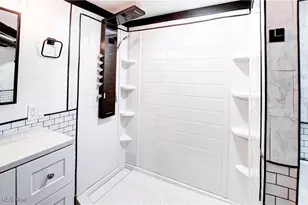 11916 Wayland Ave, Loveland, OH 44111 - Photo 37