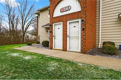 10373 Glenway Drive #202, Twinsburg, OH 44087 - Photo 3