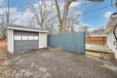 295 E 238th Street, Euclid, OH 44123 - Photo 33