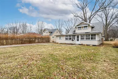 295 E 238th Street, Euclid, OH 44123 - Photo 3