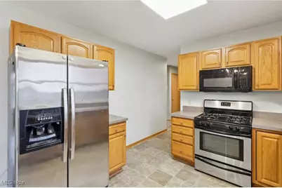 854 Longbrook Drive, Wadsworth, OH 44281 - Photo 11