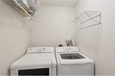 854 Longbrook Drive, Wadsworth, OH 44281 - Photo 13