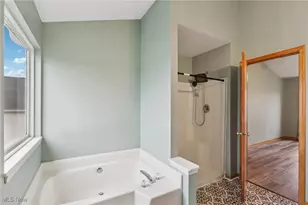 854 Longbrook Dr, Wadsworth, OH 44281 - Photo 19