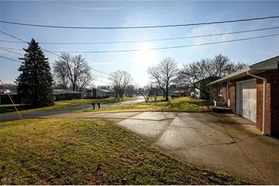 1769 22nd Street SW, Massillon, OH 44647 - Photo 5