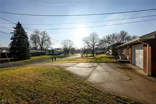 1769 22nd St SW, Massillon, OH 44647 - Photo 5