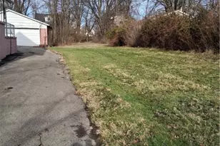 160 Gordon Ave, Campbell, OH 44405 - Photo 3