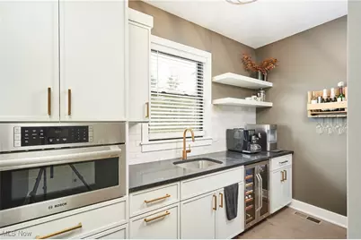 2071 Lanterman Circle, Hinckley, OH 44233 - Photo 11