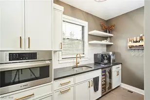 2071 Lanterman Cir, Hinckley, OH 44233 - Photo 11