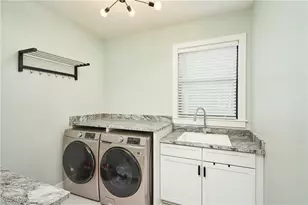 2071 Lanterman Cir, Hinckley, OH 44233 - Photo 17