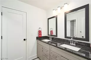 2071 Lanterman Cir, Hinckley, OH 44233 - Photo 21