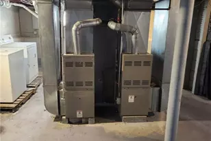 10006 Lamontier Ave, Loveland, OH 44104 - Photo 9