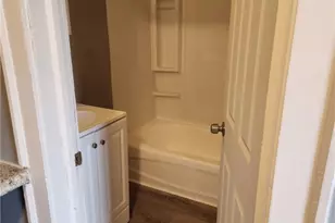 10006 Lamontier Ave, Loveland, OH 44104 - Photo 17