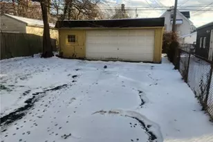 10006 Lamontier Ave, Loveland, OH 44104 - Photo 13