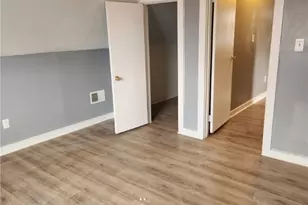 10006 Lamontier Ave, Loveland, OH 44104 - Photo 19