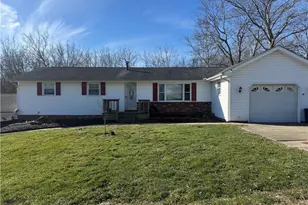 3149 Broadvue Cir, Zanesville, OH 43701 - Photo 1