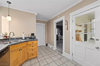 611 West Street, Amherst, OH 44001 - Photo 11