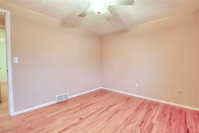 962 E 348th Street, Eastlake, OH 44095 - Photo 21