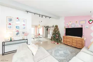 975 Colony Dr, Aurora, OH 44202 - Photo 5