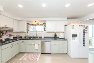 975 Colony Dr, Aurora, OH 44202 - Photo 11