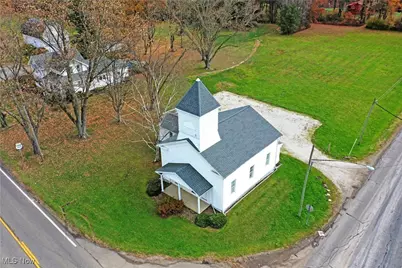 305 Ridge Road, Cortland, OH 44410 - Photo 9