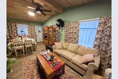 2849 Montgomery Avenue NW, Warren, OH 44485 - Photo 3