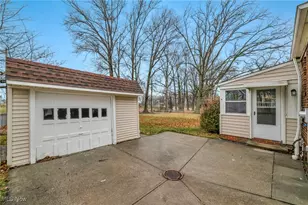 766 E 232nd St, Euclid, OH 44123 - Photo 5