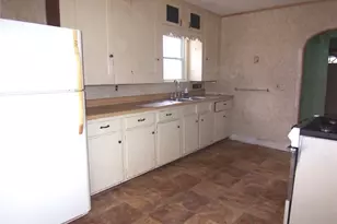 135 Yonker St, Barberton, OH 44203 - Photo 9