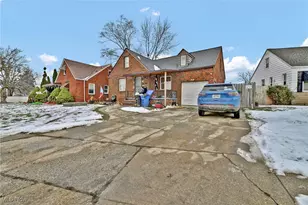 4275 W 137th St, Loveland, OH 44135 - Photo 1