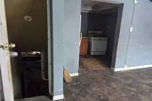 2371 E 79th St, Loveland, OH 44104 - Photo 5