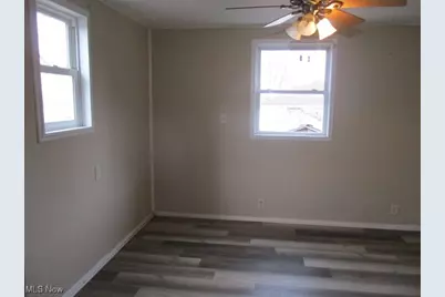 46201 Wyoming Avenue, East Liverpool, OH 43920 - Photo 11