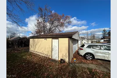 4736 E 178th Street, Loveland, OH 44128 - Photo 5