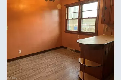 4234 Lake Road, Youngstown, OH 44511 - Photo 9