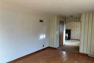 4234 Lake Rd, Youngstown, OH 44511 - Photo 3