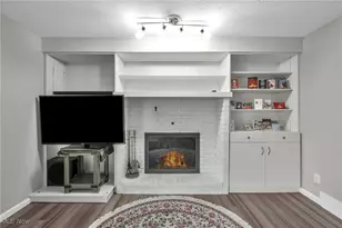 30185 Overlook Dr, Wickliffe, OH 44092 - Photo 17