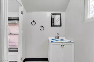 14917 Darwin Ave, Loveland, OH 44110 - Photo 27