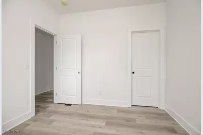 5594 Grove Avenue, Mentor, OH 44060 - Photo 5