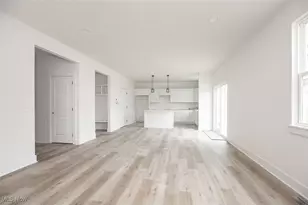 5594 Grove Ave, Mentor, OH 44060 - Photo 7