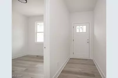 5594 Grove Avenue, Mentor, OH 44060 - Photo 3