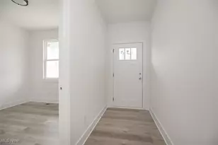 5594 Grove Ave, Mentor, OH 44060 - Photo 3