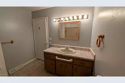 29131 Norman Avenue, Wickliffe, OH 44092 - Photo 11