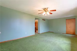 1146 4th St SE, New Philadelphia, OH 44663 - Photo 5