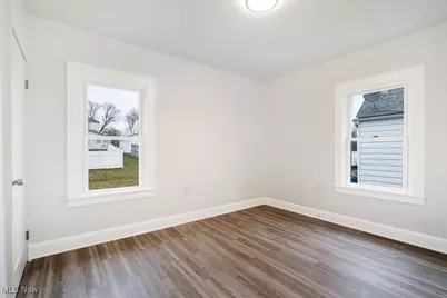 20 Erskine Avenue, Youngstown, OH 44512 - Photo 9