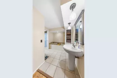 1141 Las Olas Boulevard NW, North Canton, OH 44720 - Photo 27